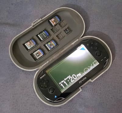 Sony - PlayStation Vita (5 Games 2 Memory Cards Case) Model PCH-1004