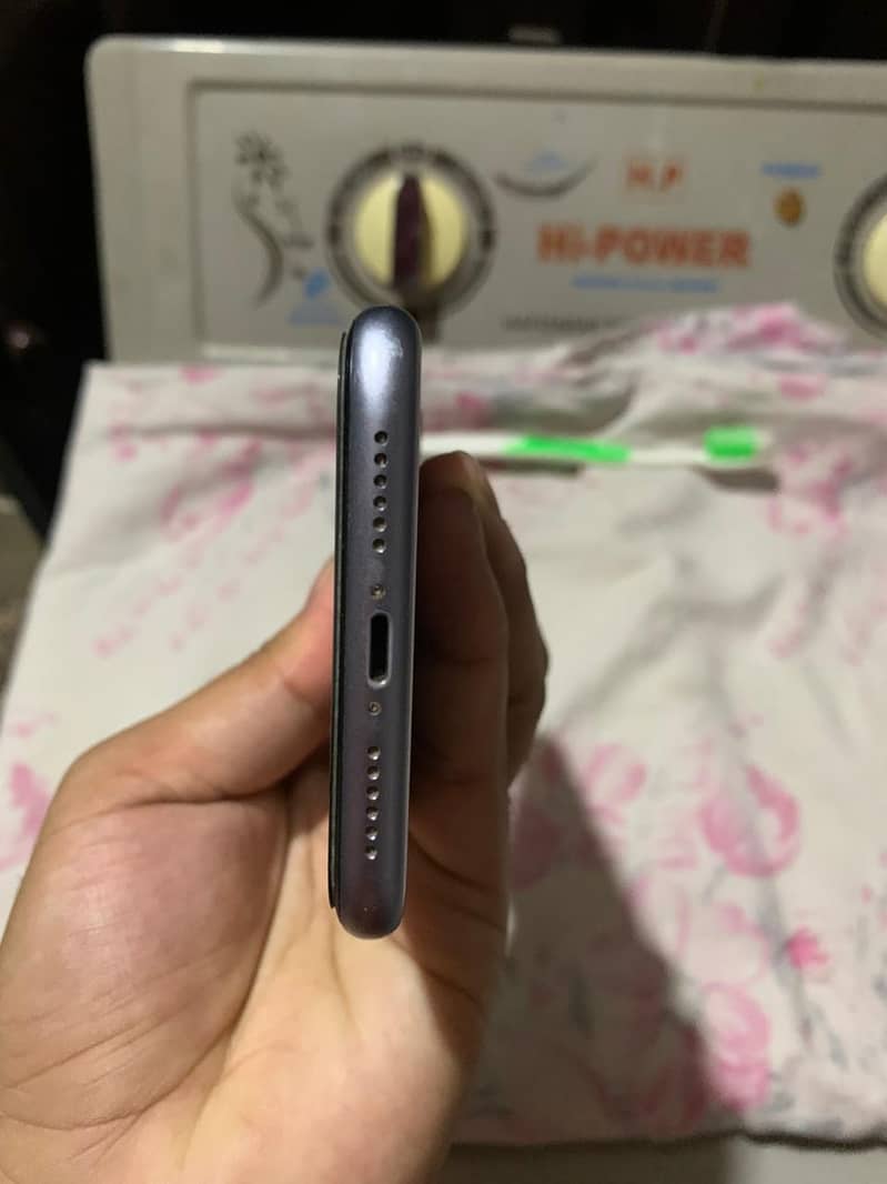 iphone 11 3
