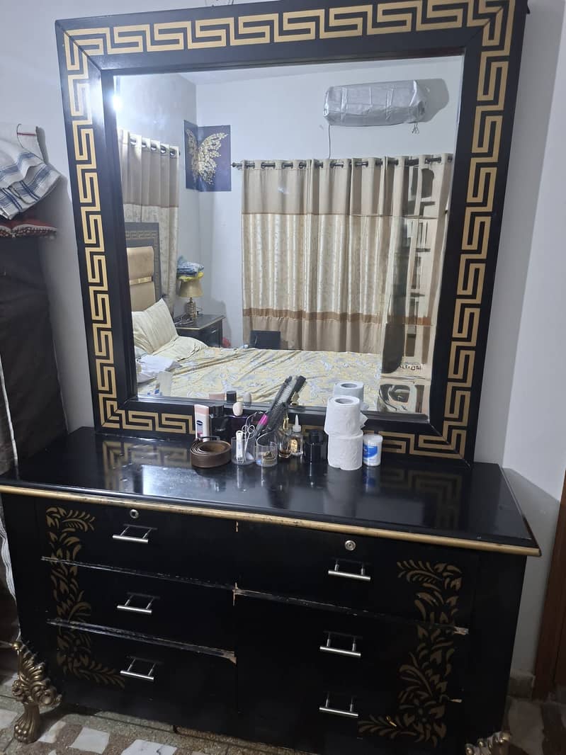 Dressing table 3