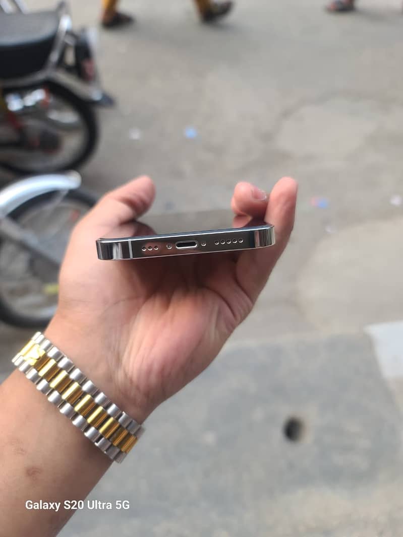 iPhone 13 pro 6