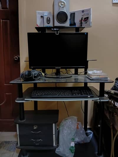 Computer Trolley, 22 Inschs Monitor & ManyMore Accessories For Sale