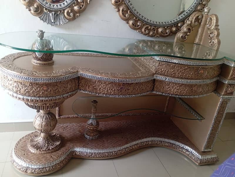 Dressing Table 1