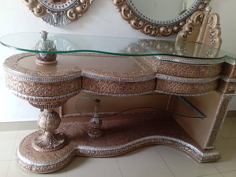 Dressing Table 4