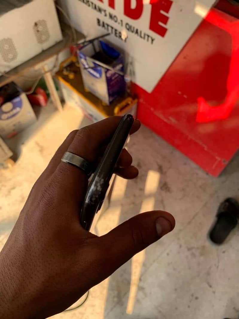 iPhone 11 3