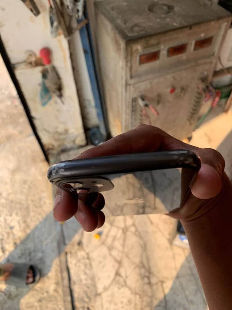 iPhone 11 8