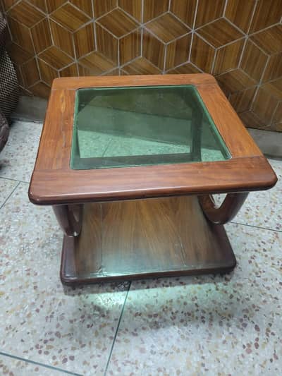 center table with coffee tables