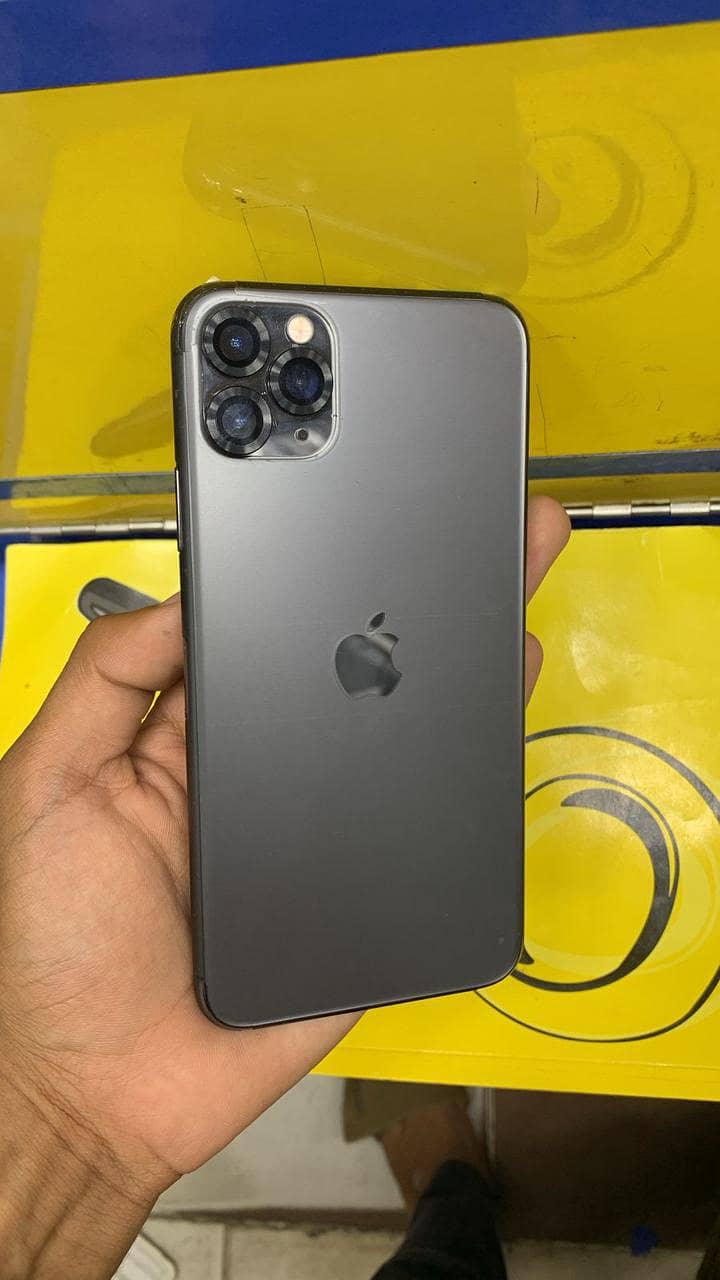 iphone 11 pro max 2