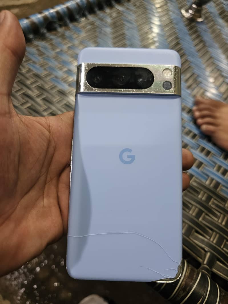 Google pixel 8 pro 1