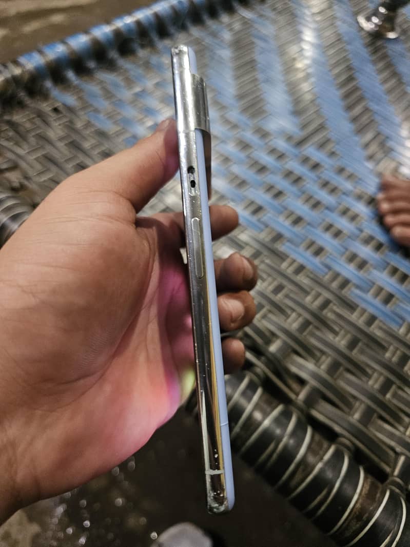 Google pixel 8 pro 2
