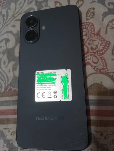 tecno spark go2 4/64gb just 4month use in warranty 7 months