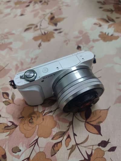 sony alpha NEX-3N, mirror less camera, condition 10/9