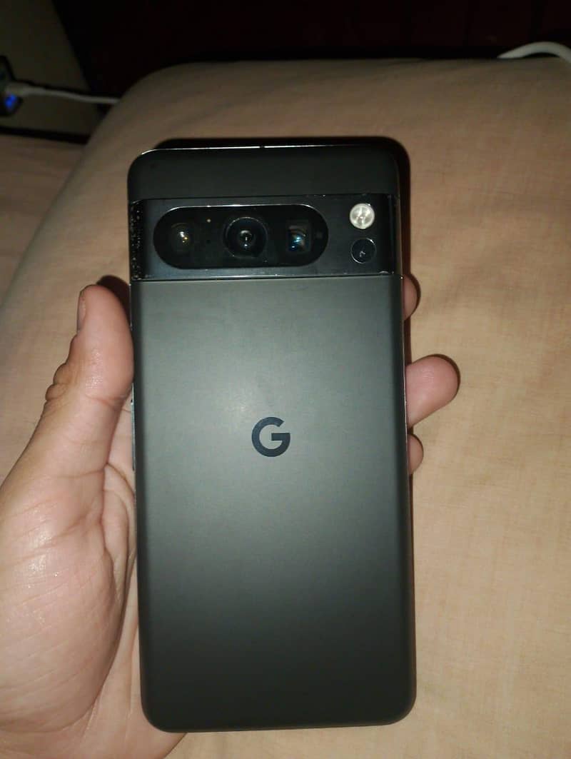 Google pixel 8 pro 1