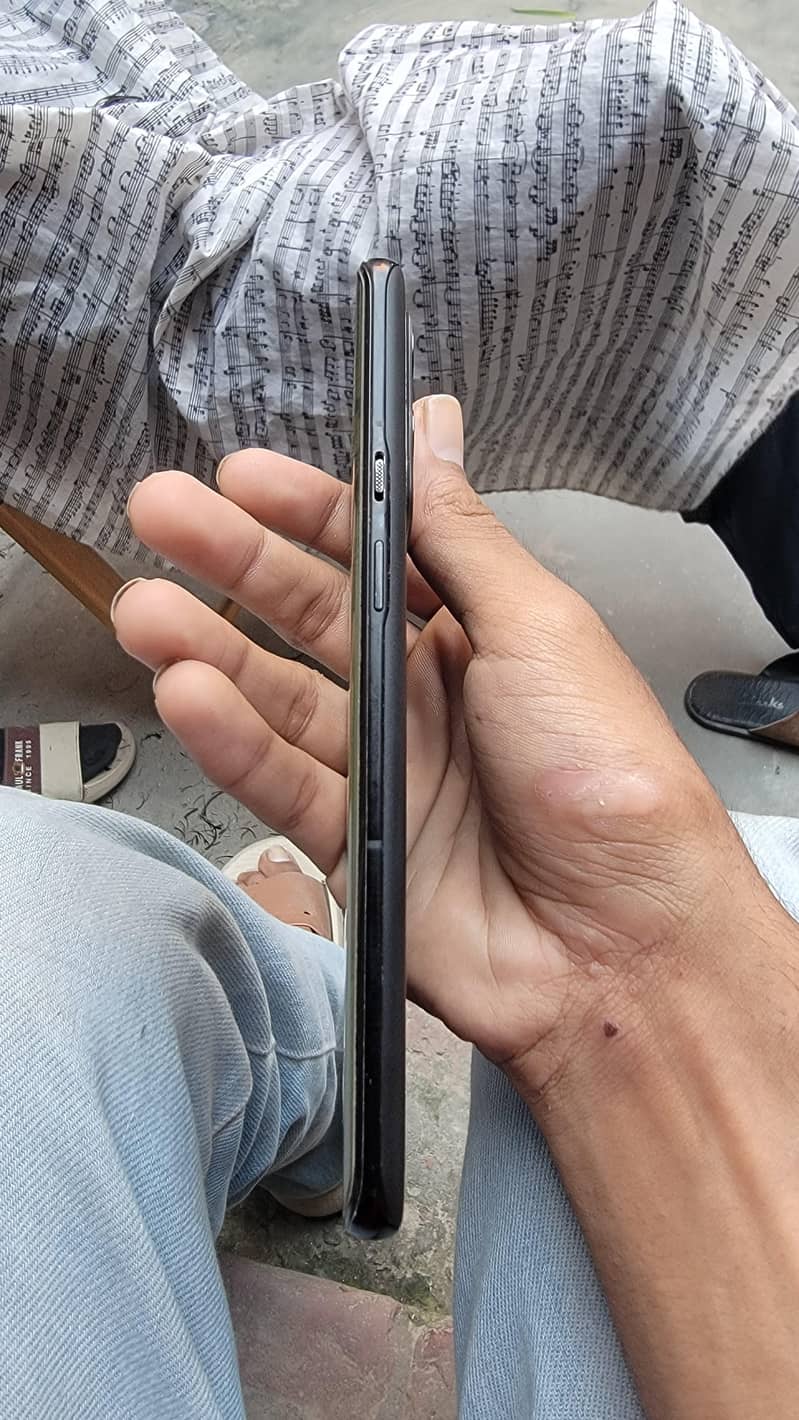OnePlus 9 pro 5G 3