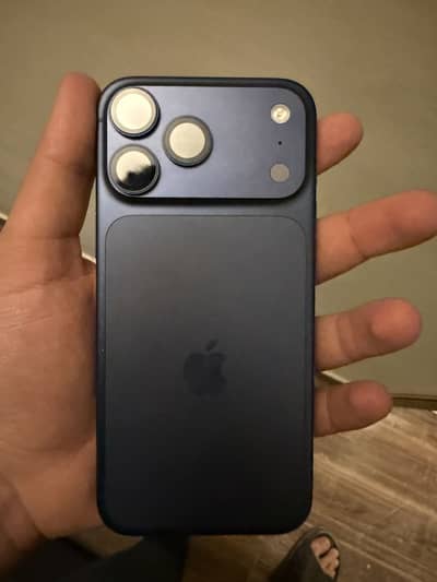 IPHONE 17 PRO MAX 256 GB LLA NON PTA 100 % BATTERY HEALTH 102 CYCLE