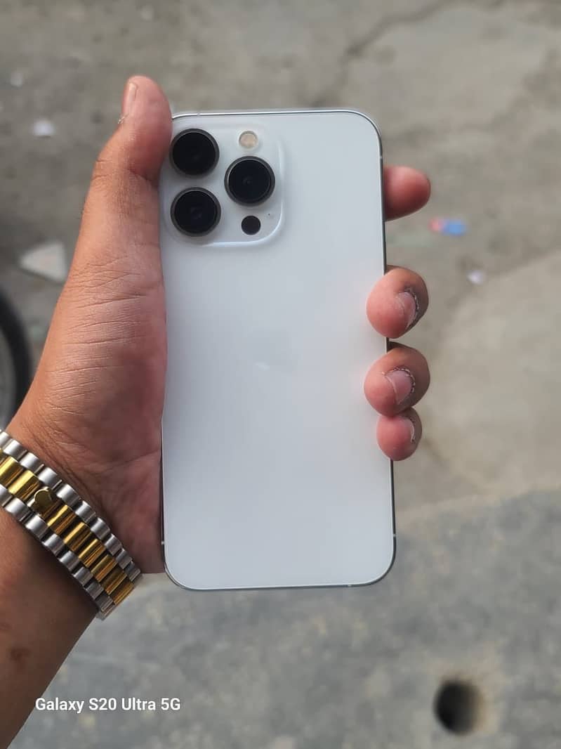 iPhone 13 pro 1