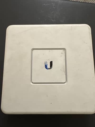 UniFi Security Gateway (USG).