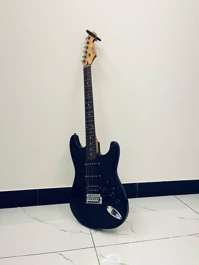 Kenrose Stratocaster Electric Guitar + Fender Amp