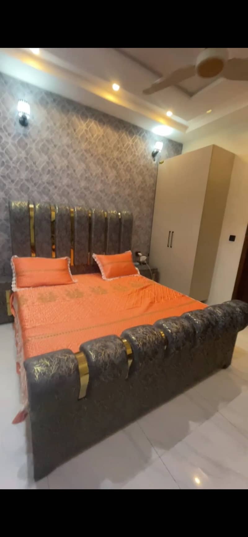 Bed set and sofas 0