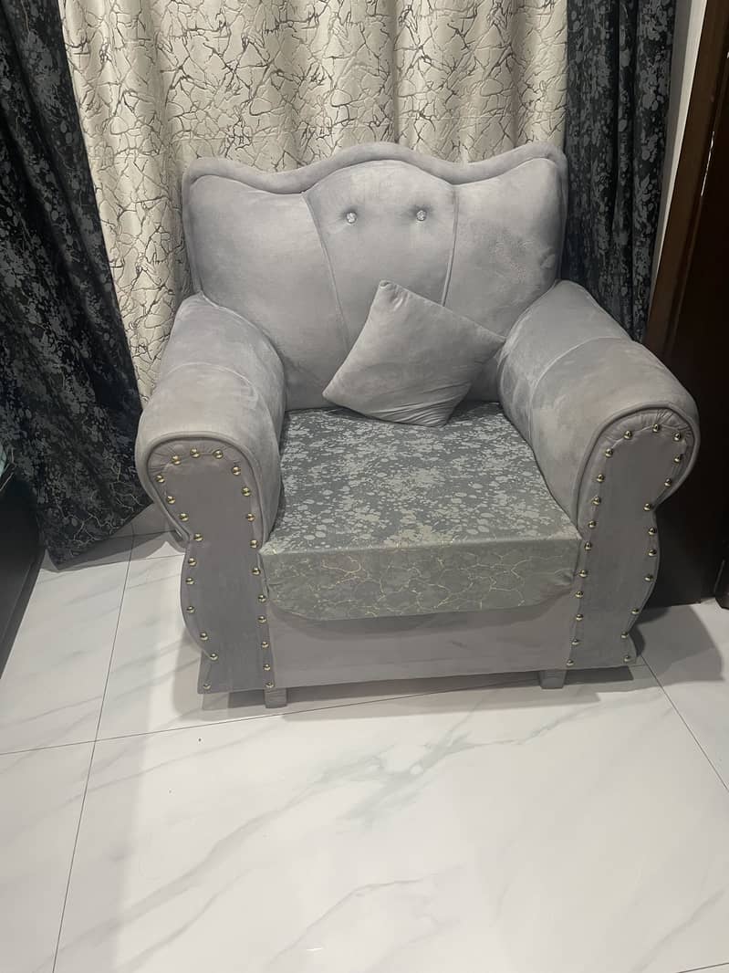 Bed set and sofas 5
