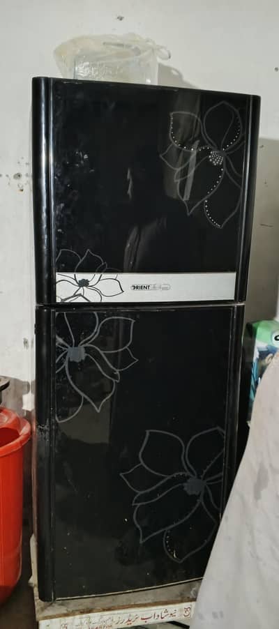 Orient Refrigerator Midum Size Black Like New
