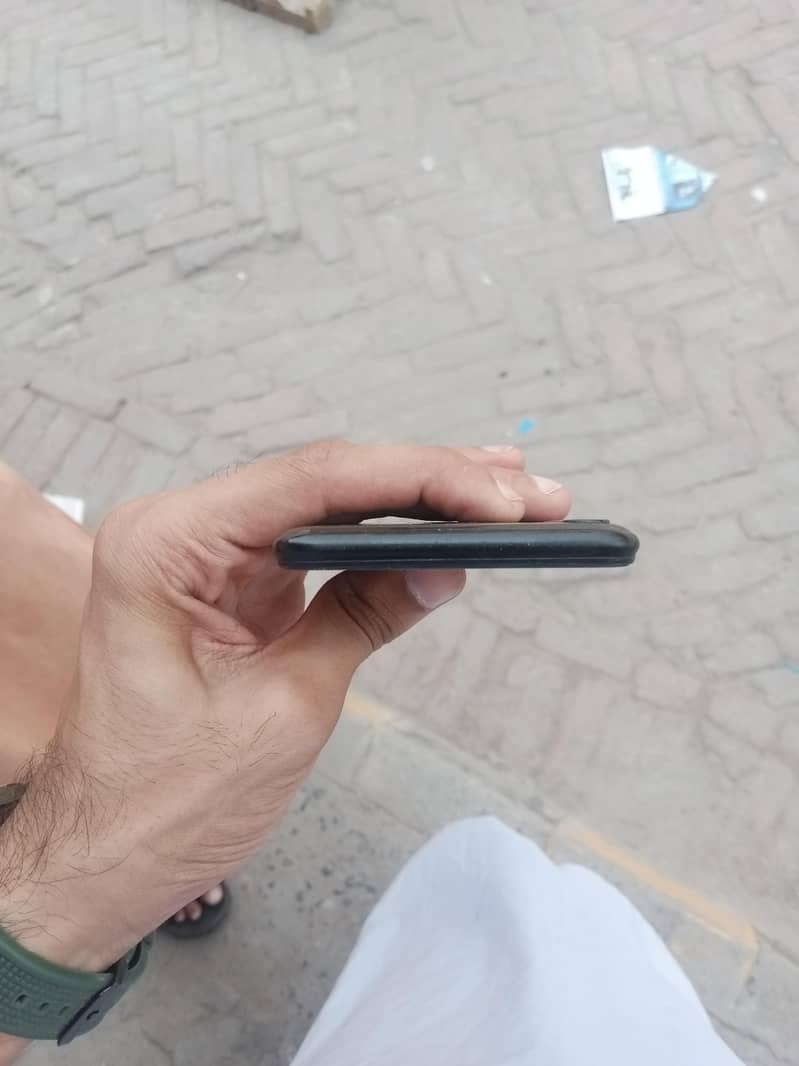 03187969587 4