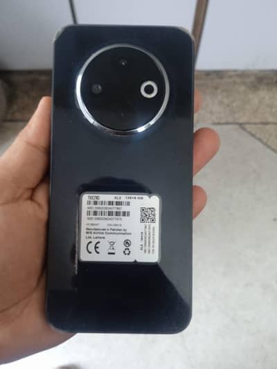 total mobile new halat main hai daba charger sath