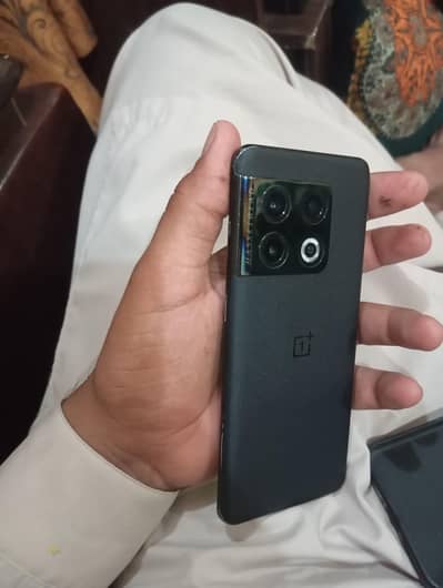 1plus 10pro all okay bs screen pr lines hai