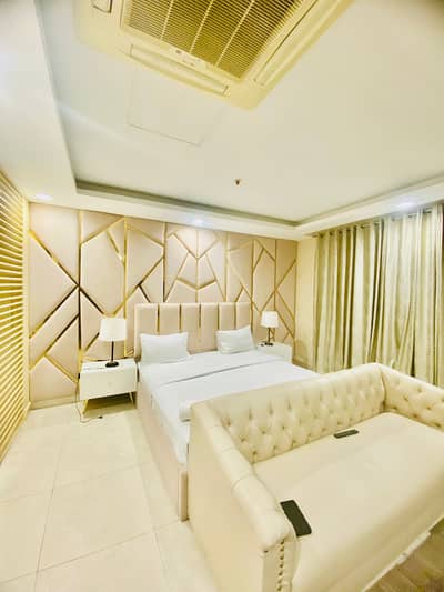 Studio Apartment At Gold Crest Mall On daily Basis