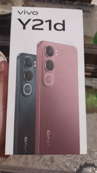 vivo y21d ,total original ,vernty available 9 to 10 month