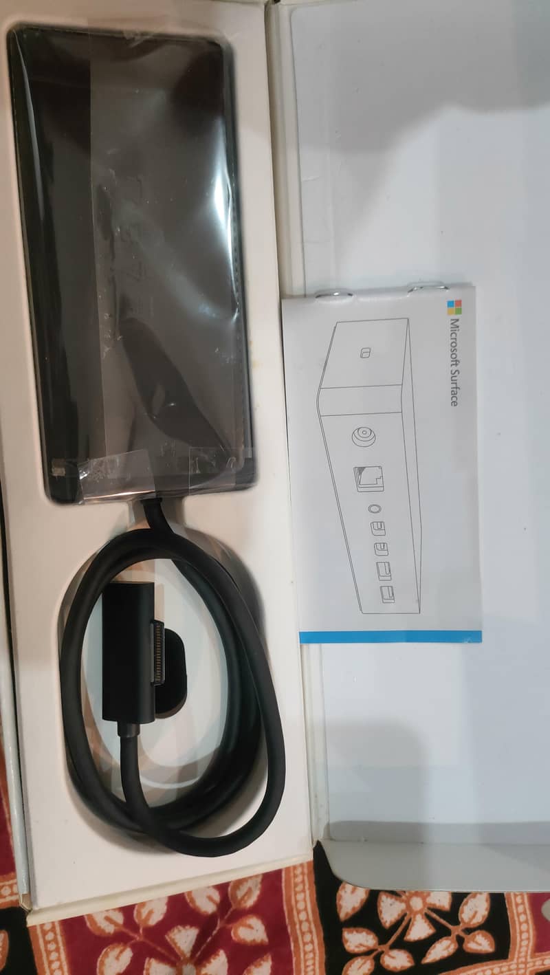 Microsoft dock 1