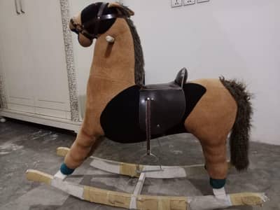 toy horse 