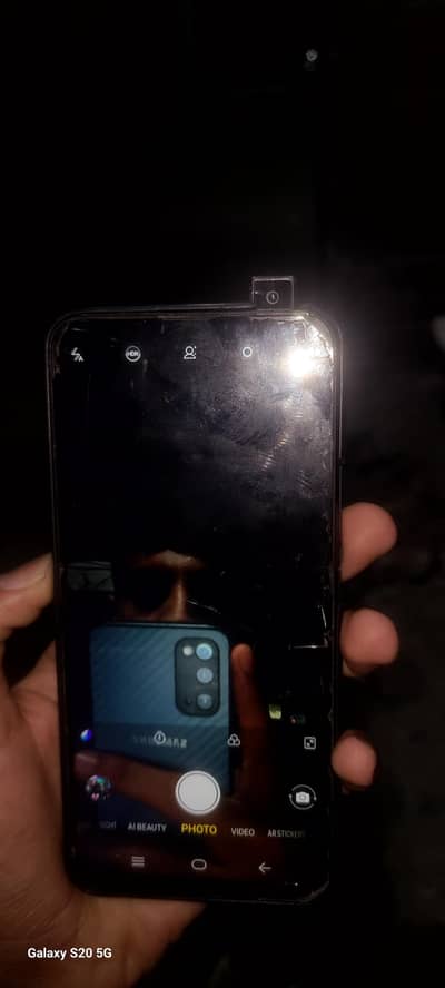 8 256 ha box bhi ha pop up camera ha