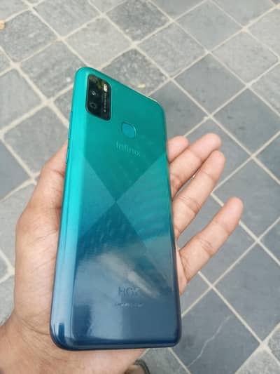 I selling phone urgent need money