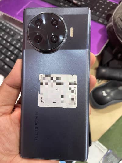 RAM 8 GB Storage 256 GB  5000mAh bettry