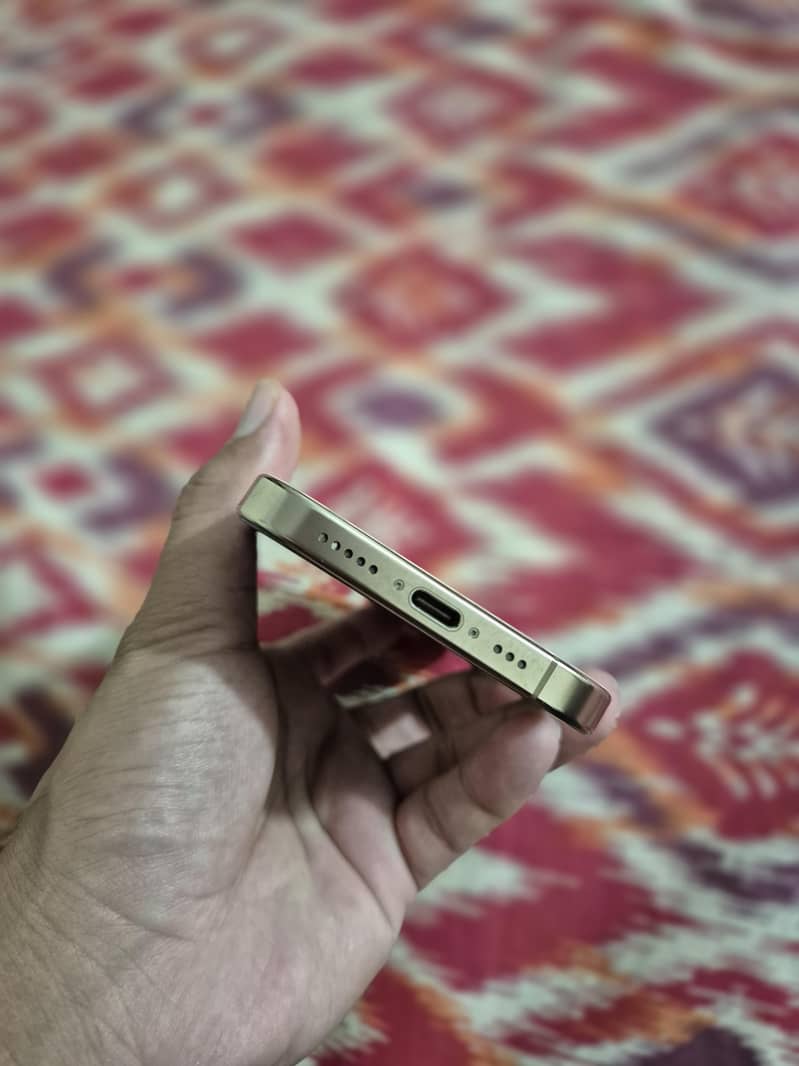 iphone 16 pro 1