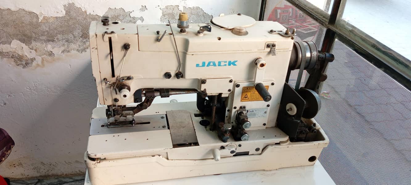 Kaaj machine (button Hole) Machine 2
