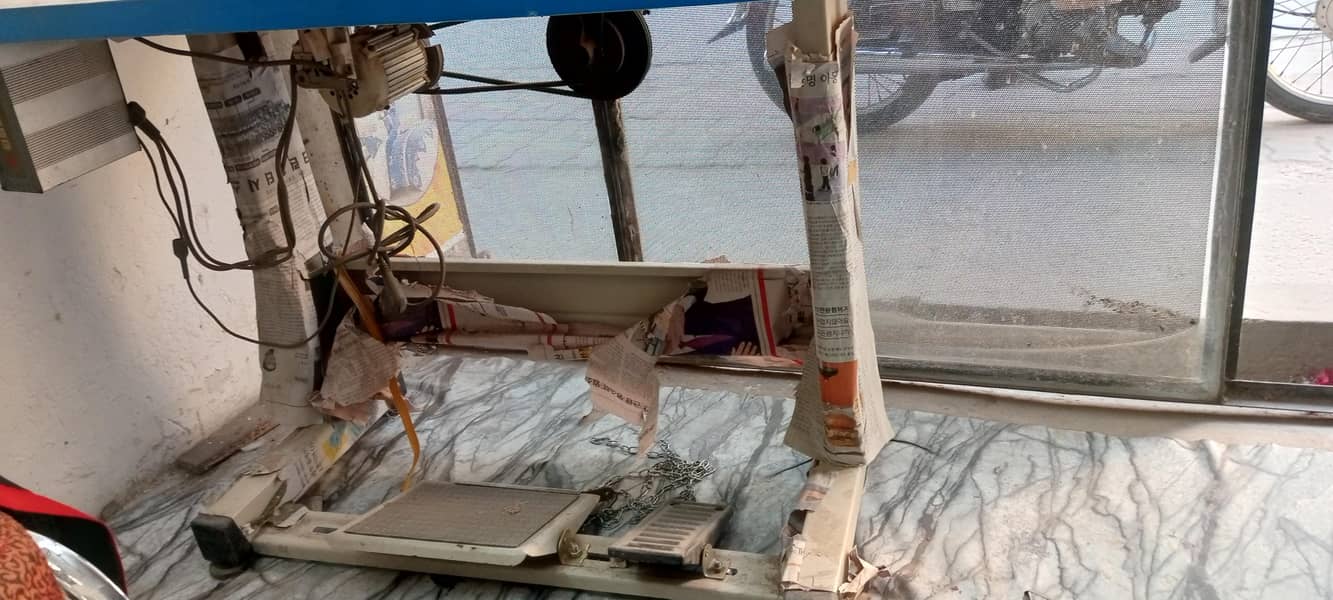 Kaaj machine (button Hole) Machine 6
