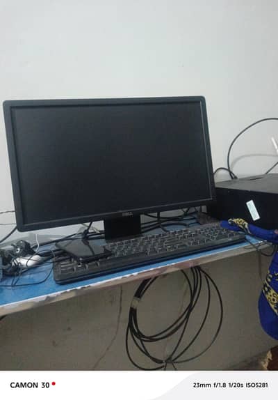 core i3 4 janretion with 24 inch lcd