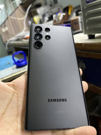 Samsung s22 ultra. Cp . 256gb