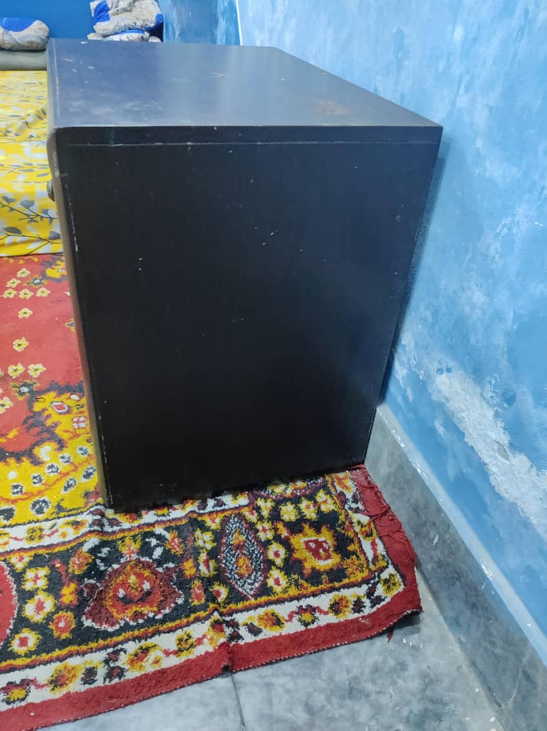Dressing , mirror, 2 side tables 3