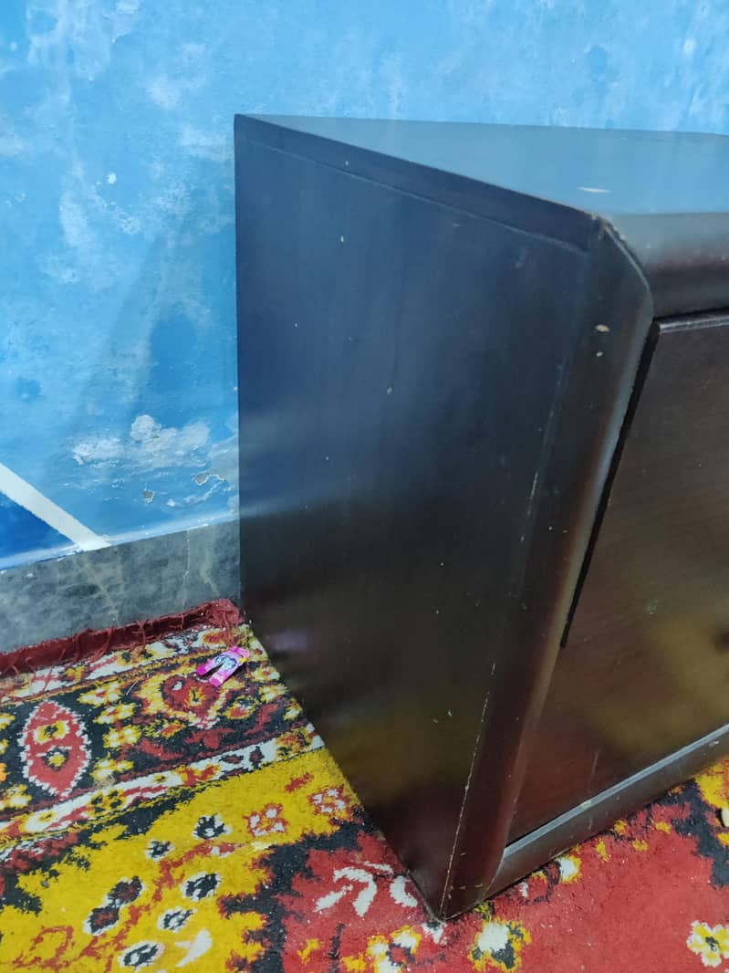 Dressing , mirror, 2 side tables 4