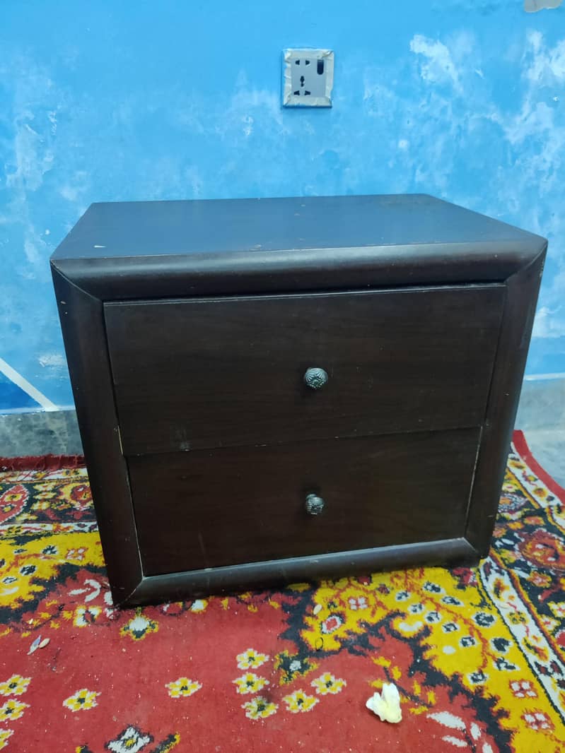 Dressing , mirror, 2 side tables 5
