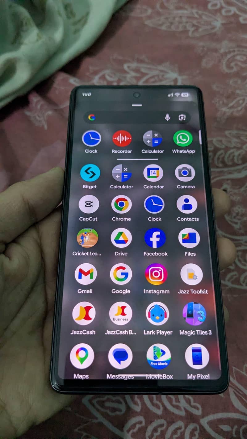 Google pixel 7    8/128 4