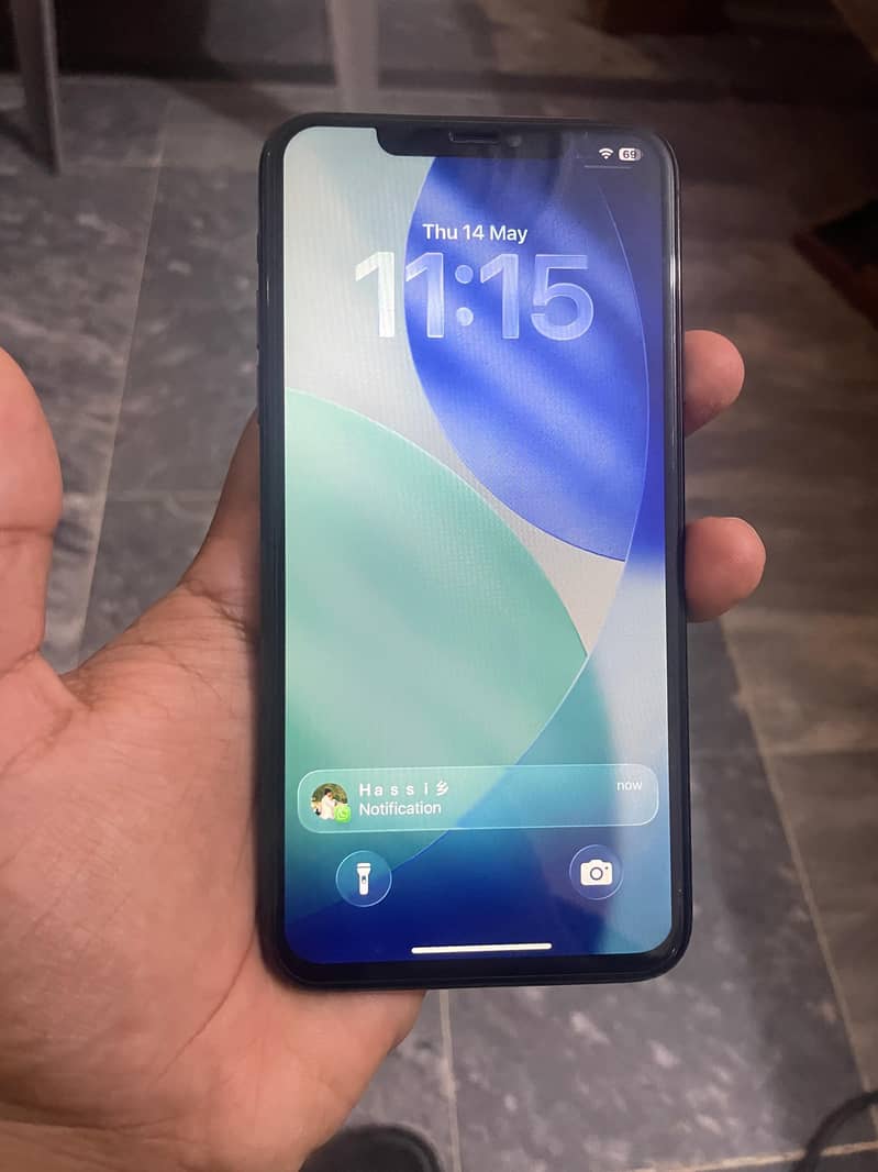 iPhone 11 Pro Max 4
