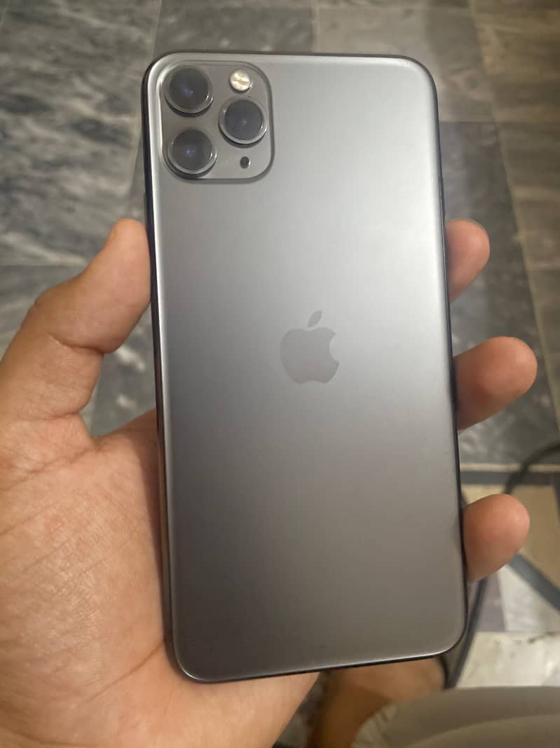 iPhone 11 Pro Max 5