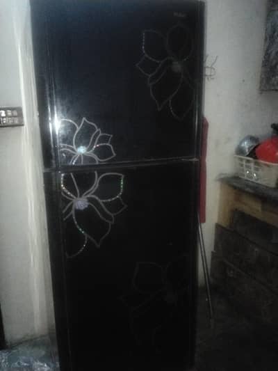 fridge larg size for sale. excellent condition,home used,cooling prfect