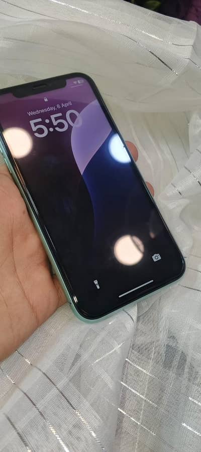 Iphone 11 64 gb jv 10/10 condition