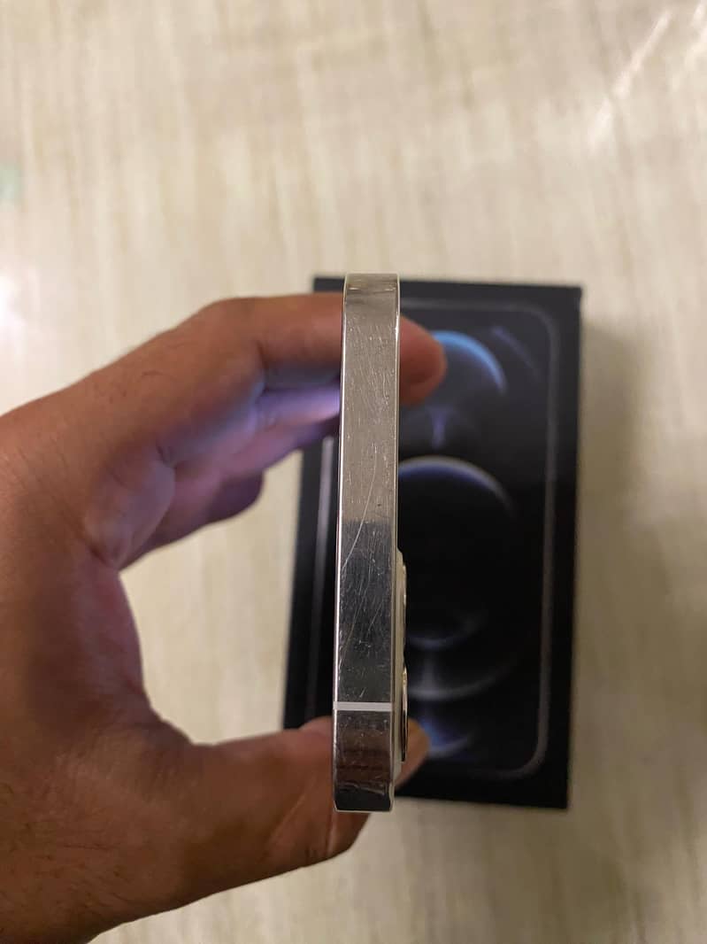 Apple iPhone 12 Pro 6