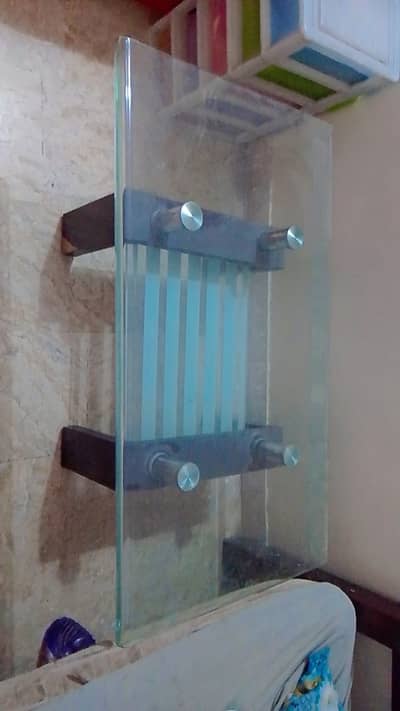 Glass wood centre table