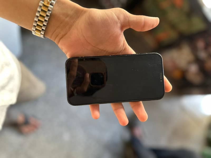 iPhone 12 3